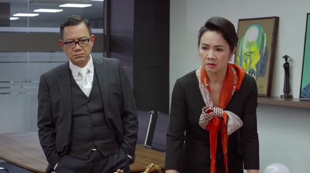 Nam thần màn ảnh thập niên 90 nay giữ chức Giám đốc, mang quân hàm Đại tá, hôn nhân hạnh phúc gần 3 thập kỉ với vợ là NSND-6