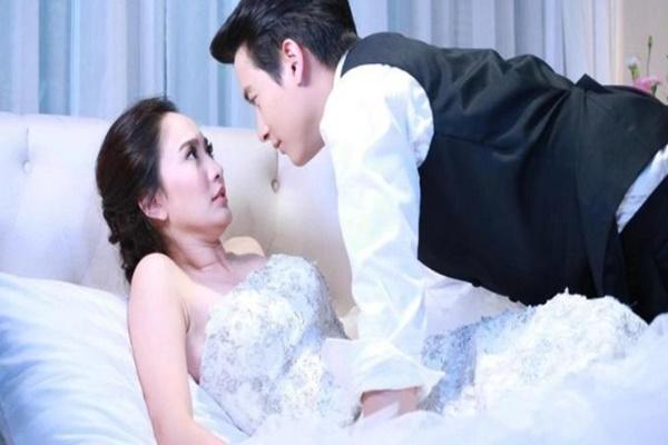 Vì tiền tôi cắn răng lấy vợ hơn tuổi, đêm tân hôn tôi khiếp vía vì chứng kiến cảnh khủng khiếp-2