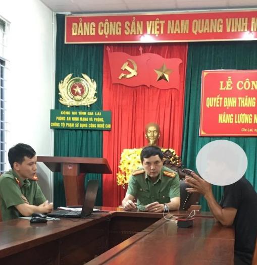 Nghe tin ông Thích Minh Tuệ xuất hiện, người dân đua nhau dựng rạp, mở quán gần nhà để gặp trực tiếp-4