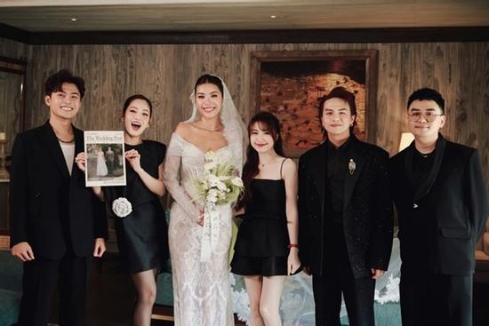 Vợ chồng Puka và Hòa Minzy tham dự lễ cưới bí mật của Minh Tú, chi tiết liên quan đến bố gây xúc động