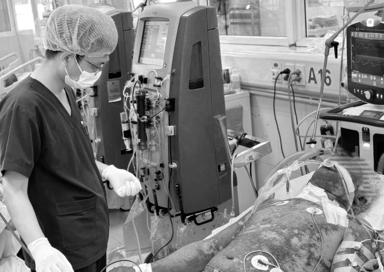 Ba tiếng sau khi mổ lợn, người đàn ông nhập viện cấp cứu khẩn-1