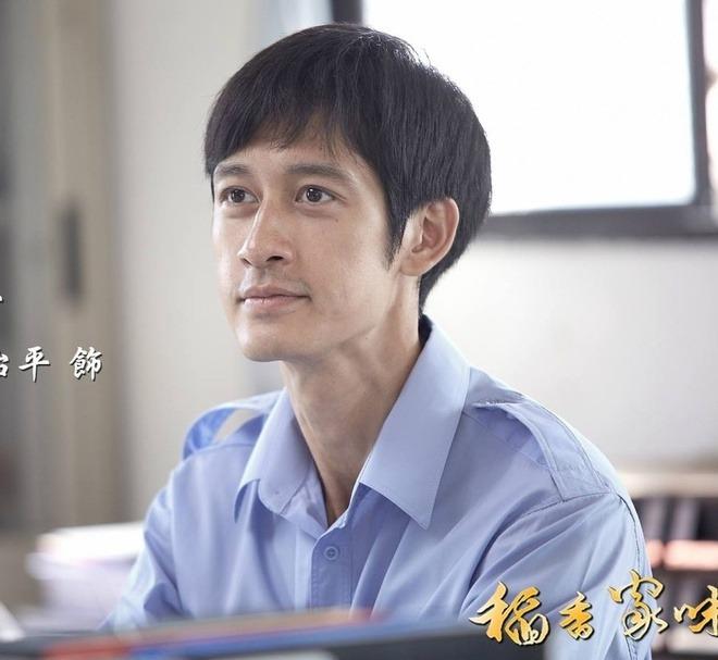 Nam thần đình đám một thời quỳ gối trước cửa đài truyền hình xin được đóng phim-5