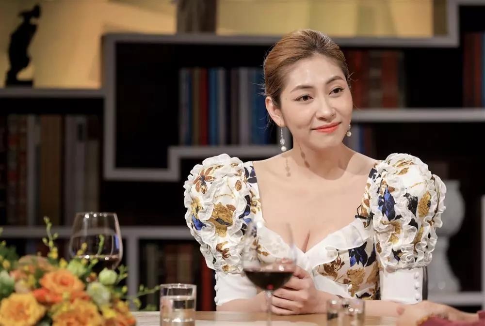 2 nàng hậu tên Đặng Thu Thảo: Cùng lấy chồng doanh nhân nhưng người hạnh phúc viên mãn, người đứt gánh giữa đường-10