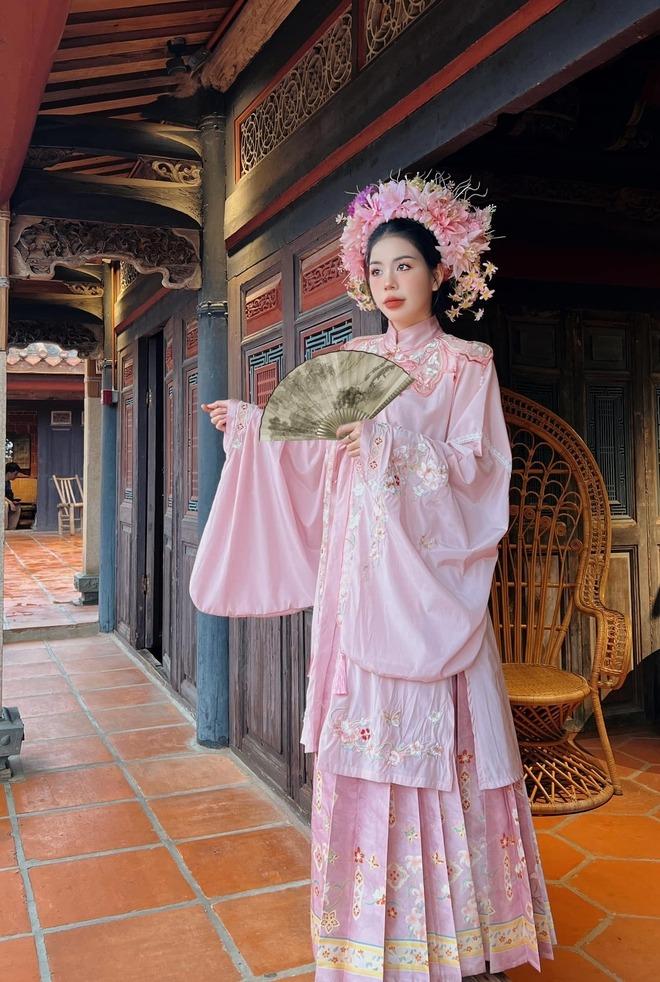 Hằng Du Mục là ai, hot thế nào mà được ví như chiến thần livestream thế hệ mới?-8