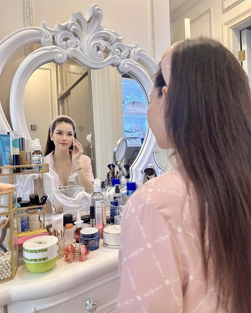 Một ngày cùng con dâu tỷ phú Hoàng Kiều: Rời biệt thự 750 tỷ về Việt Nam làm CEO-11