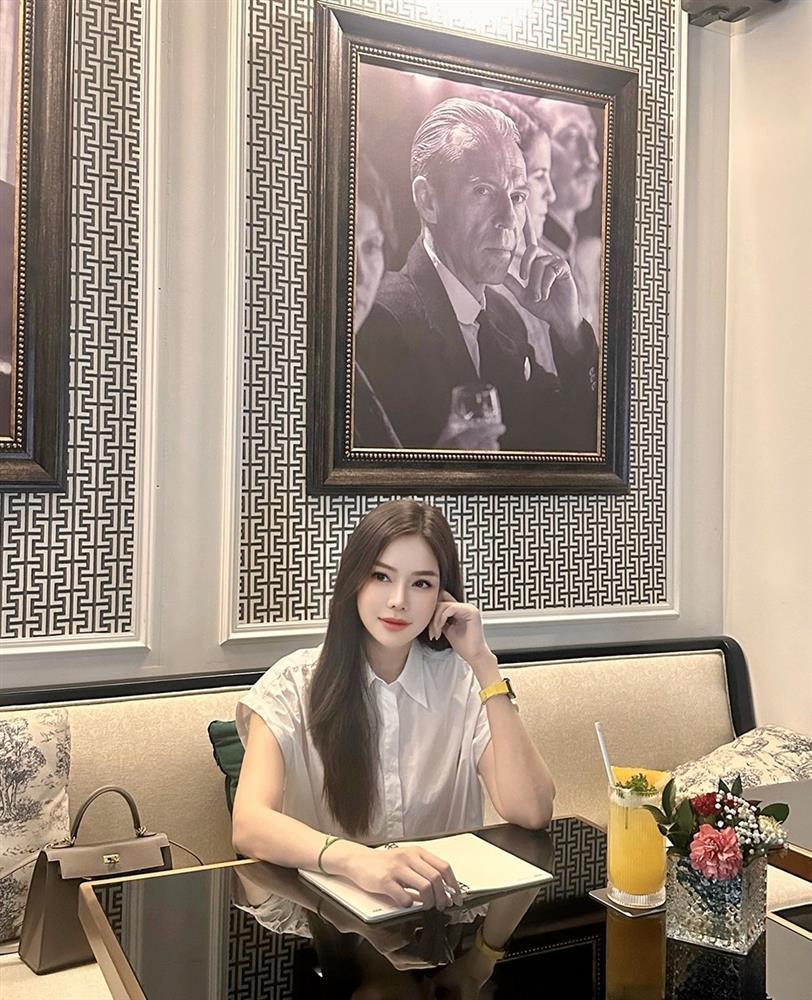 Một ngày cùng con dâu tỷ phú Hoàng Kiều: Rời biệt thự 750 tỷ về Việt Nam làm CEO-5