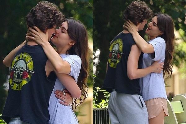 Suri công khai bỏ họ Tom Cruise-8