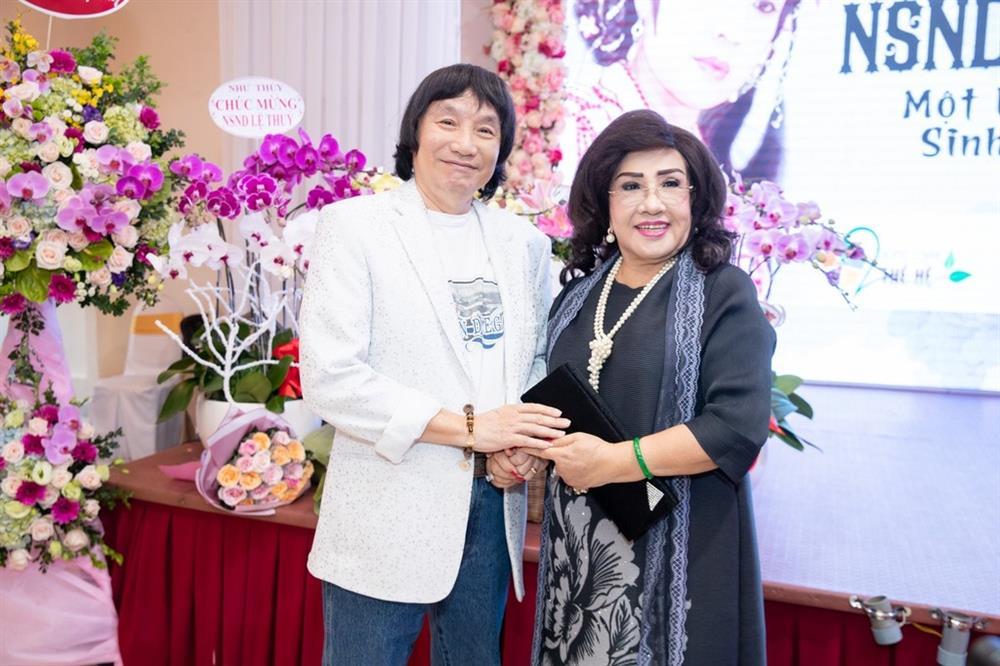 Bà hoàng cải lương U80 viên mãn bên chồng con-12