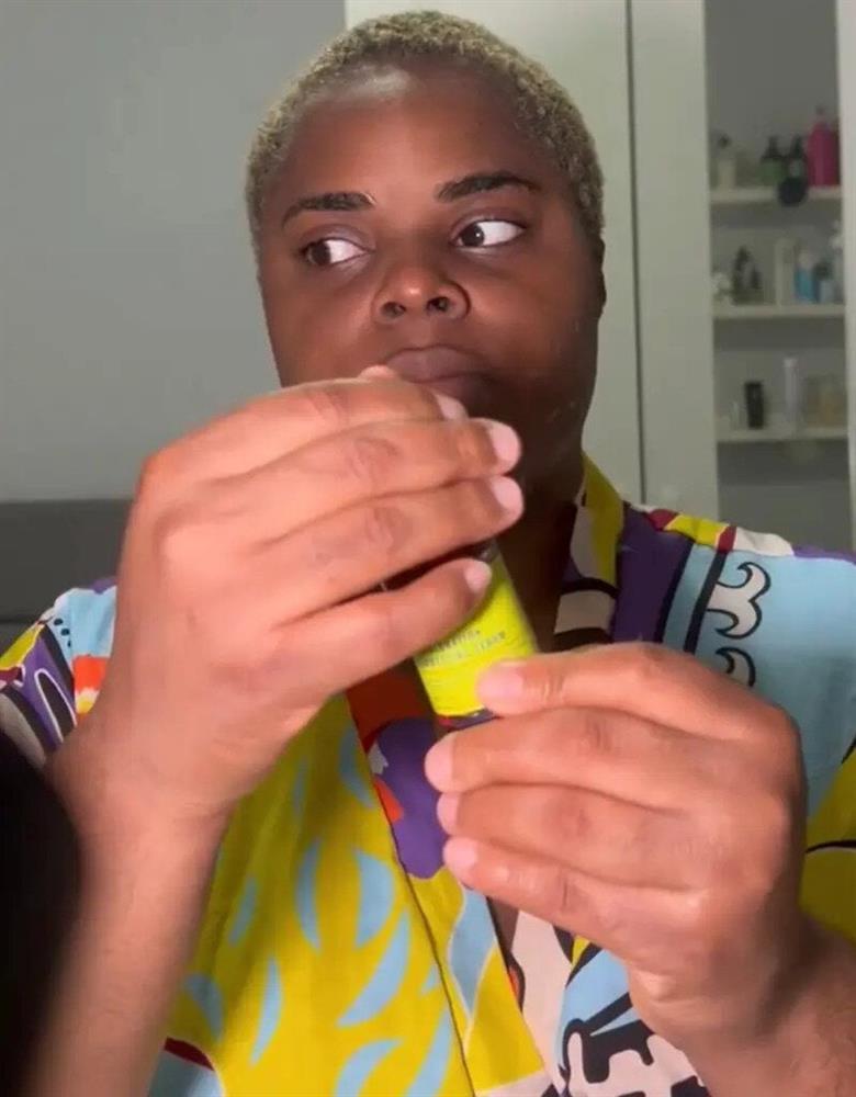 YouTuber ghi được tiếng súng bắn chết anh trai mình khi quay clip trang điểm-1