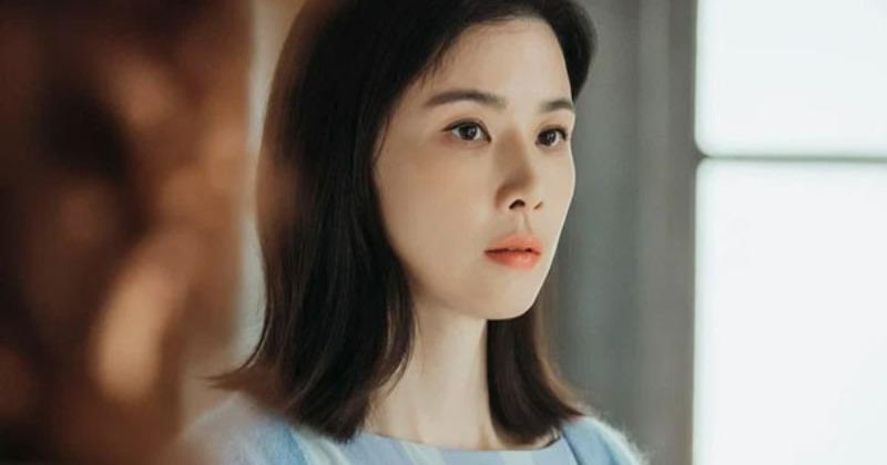 Lâu ngày lên thăm chị gái, tình cờ thấy chị để lộ đầu gối sưng đỏ, tôi nghe lý do mà đau xót-1