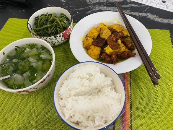 Võ Hạ Trâm khoe bụng bầu mang thai quý tử, tiết lộ món ăn cấm kị cho mẹ bầu-2