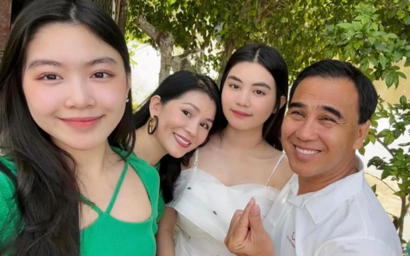 Lọ Lem - Hạt Dẻ nhà MC Quyền Linh để mặt mộc, ngái ngủ lúc sáng sớm cũng lung linh, không tỳ vết-1