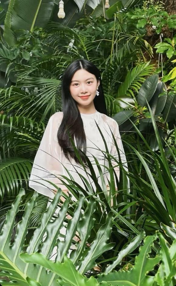 Lọ Lem - Hạt Dẻ nhà MC Quyền Linh để mặt mộc, ngái ngủ lúc sáng sớm cũng lung linh, không tỳ vết-3