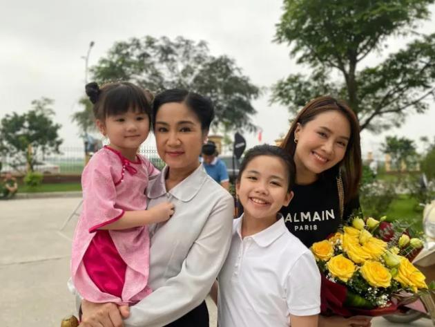 Sao nhí Trạm Cứu Hộ Trái Tim gây ấn tượng với đôi mắt to tròn đen láy, tưởng nhầm con gái ruột Quang Sự-3