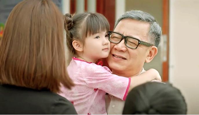 Sao nhí Trạm Cứu Hộ Trái Tim gây ấn tượng với đôi mắt to tròn đen láy, tưởng nhầm con gái ruột Quang Sự-4