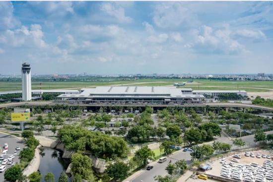 Hai máy bay suýt 'đối đầu' tại ACC Hồ Chí Minh: Tạm đình chỉ Kiểm soát viên không lưu