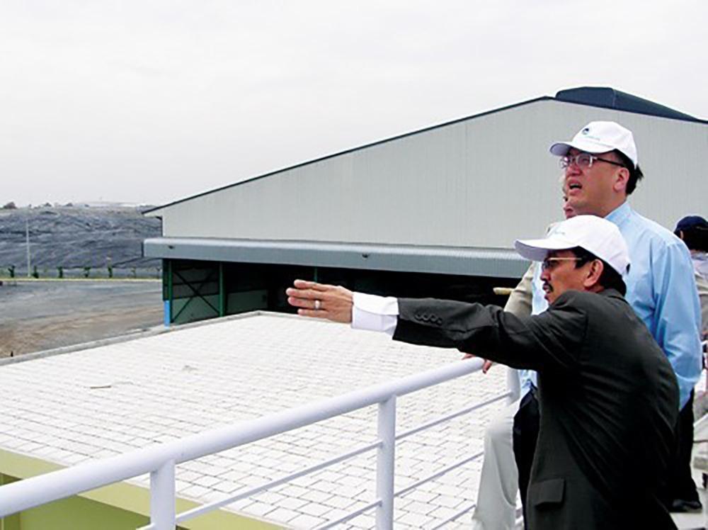 Sự nghiệp của vua rác David Dương vừa bị FBI khám nhà-4