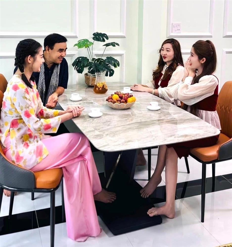 Cô bé nghèo thành thạc sỹ luật và thành đạt nhờ gặp được mẹ chồng-1