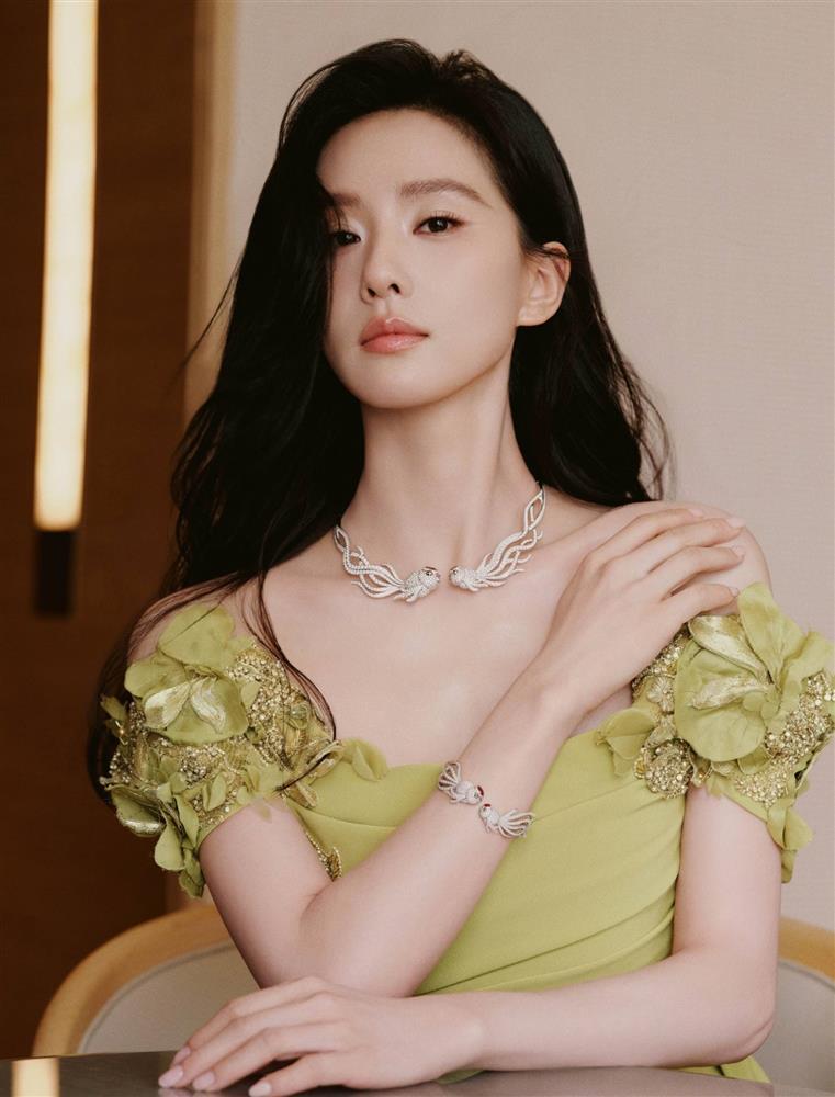 Lưu Thi Thi rạng rỡ ở tuổi U40, xứng đáng với danh xưng mỹ nhân cổ trang hàng đầu của Cbiz-1