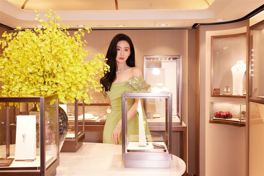 Lưu Thi Thi rạng rỡ ở tuổi U40, xứng đáng với danh xưng mỹ nhân cổ trang hàng đầu của Cbiz-4