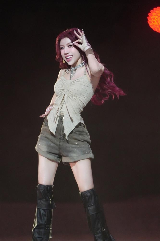 LUNAS tỏa sáng ở Trung Quốc: Người múa cột mạo hiểm, người gảy đàn tranh điêu luyện-5