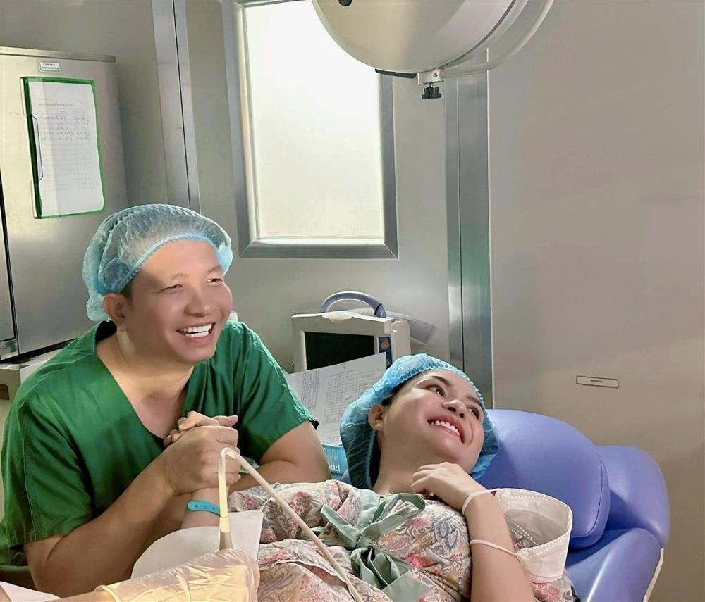 Ly kỳ chuyện đi làm IVF của nữ đại gia quận 7, khẳng định cho chồng đi triệt sản ngay và luôn vì lo lắng điều này-1