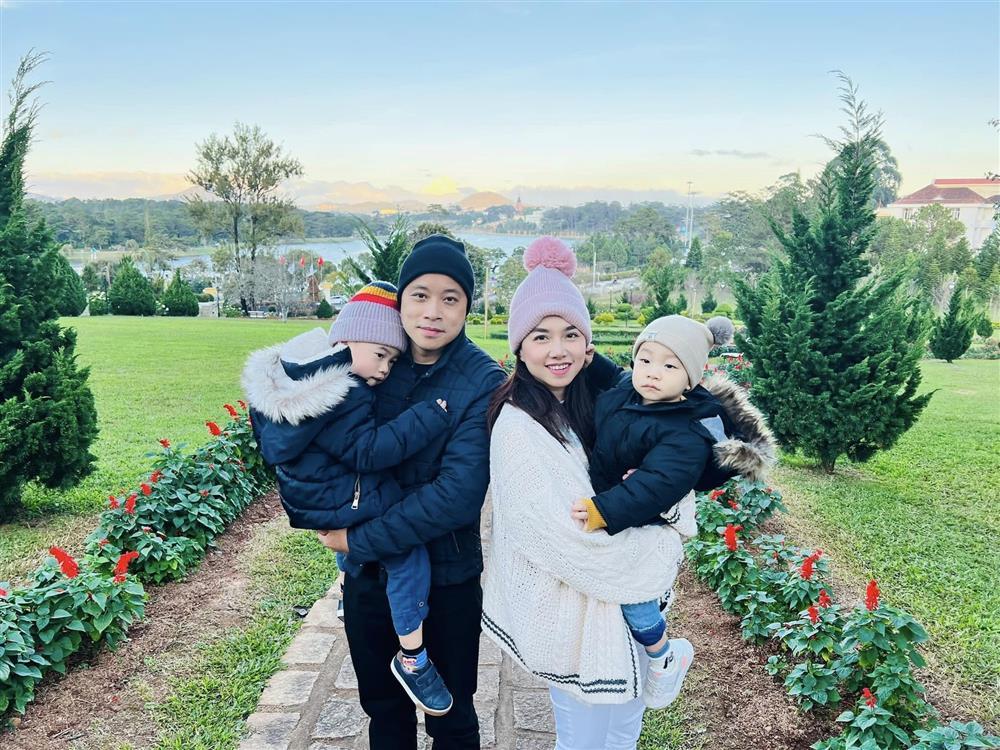 Hoa khôi Tây Đô kết hôn cùng đạo diễn triệu đô màn ảnh Việt: Đặt tên cho con trai họ Vũ vừa ấn tượng vừa hiếm có, ít người trùng-2