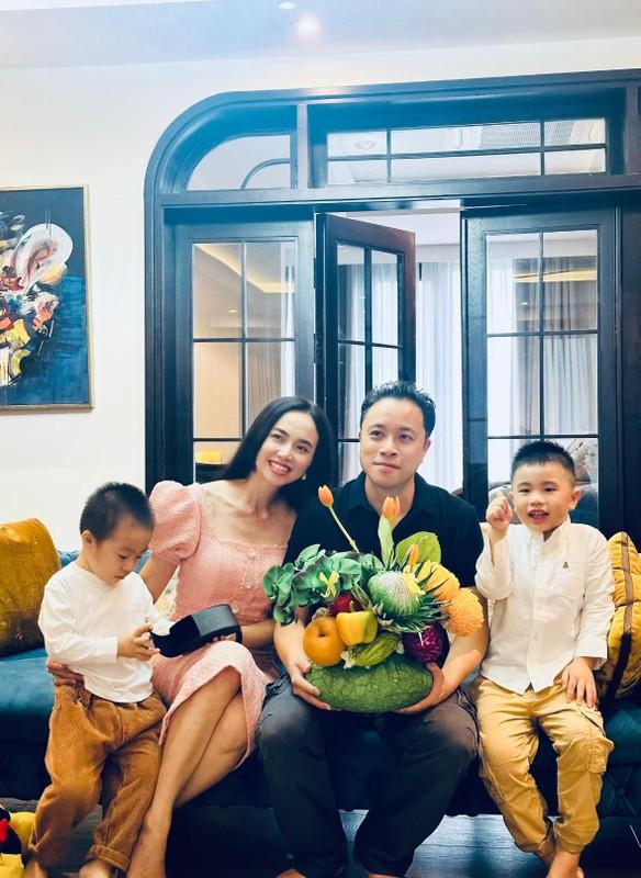 Hoa khôi Tây Đô kết hôn cùng đạo diễn triệu đô màn ảnh Việt: Đặt tên cho con trai họ Vũ vừa ấn tượng vừa hiếm có, ít người trùng-4