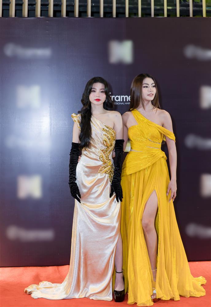 Từng là đối thủ, Miss Cosmo Xuân Hạnh và Bâu Phương Vy thân thiết khi tái ngộ-1