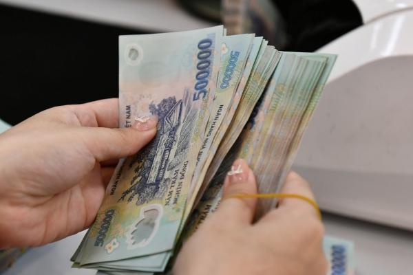 Chồng giấu mức lương tháng 50 triệu, tôi gục ngã khi biết anh ta lén lút dùng vào một việc-2