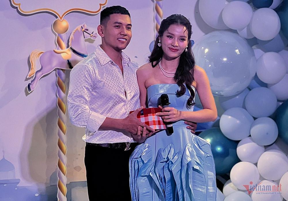 Phương Trinh Jolie tu tập, nghe pháp thoại và liên tiếp đón tin vui-1