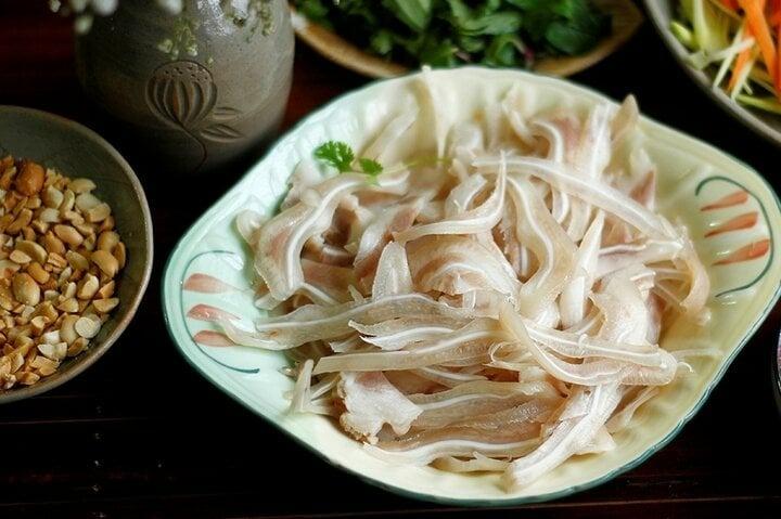 Cách làm gỏi tai heo ngó sen cực ngon tại nhà-2