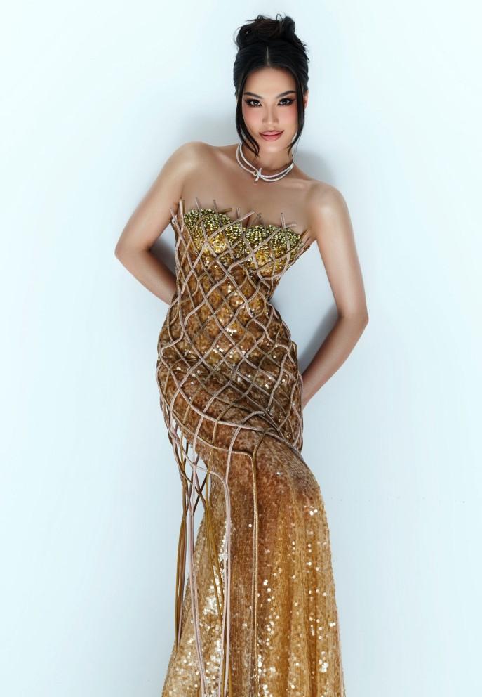 Vì sao á hậu Kim Duyên hay bị mổ xẻ, soi xét?-2