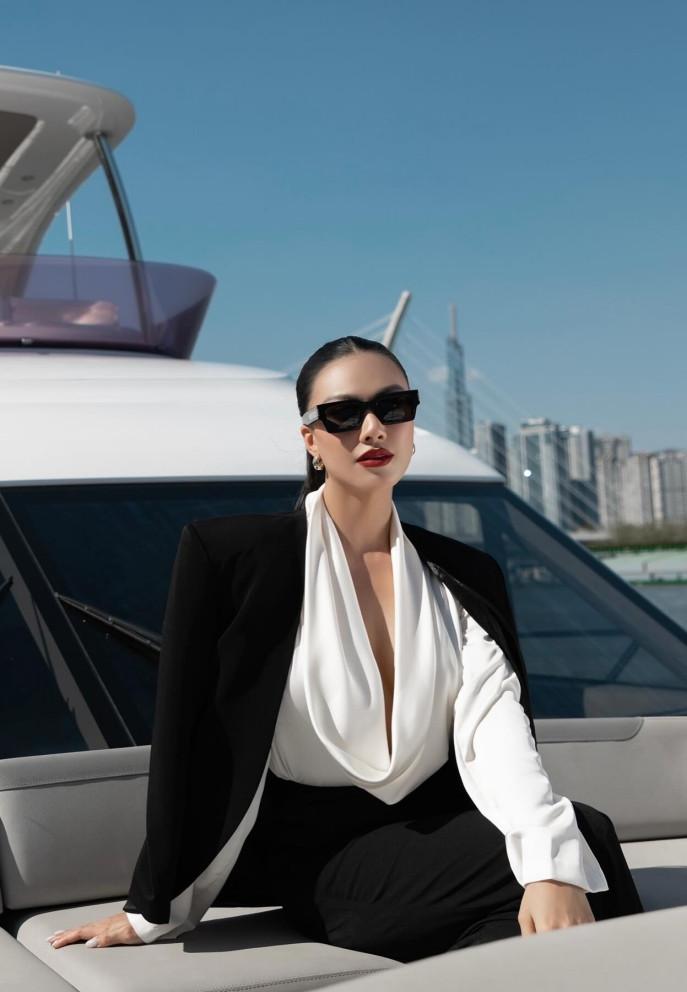 Vì sao á hậu Kim Duyên hay bị mổ xẻ, soi xét?-10