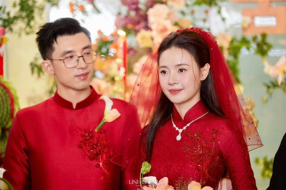 Midu khoe lễ vu quy, tiện flex luôn biệt thự trắng trong khu đại gia-1