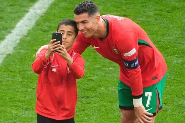 Ronaldo bớt kiêu ngạo, không còn ích kỷ-3