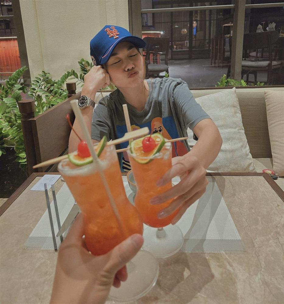 Thanh Hằng diện bikini bốc lửa nghỉ dưỡng cùng chồng nhạc trưởng-9