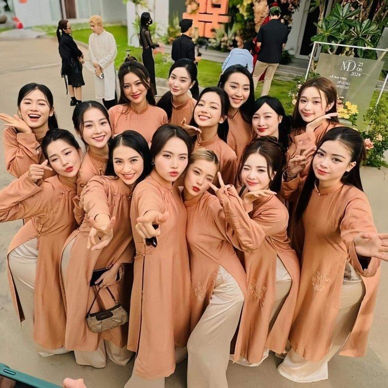 Lần đầu bê tráp, nhan sắc Phương Mỹ Chi gây chú ý trong đám cưới Midu và chồng doanh nhân-5