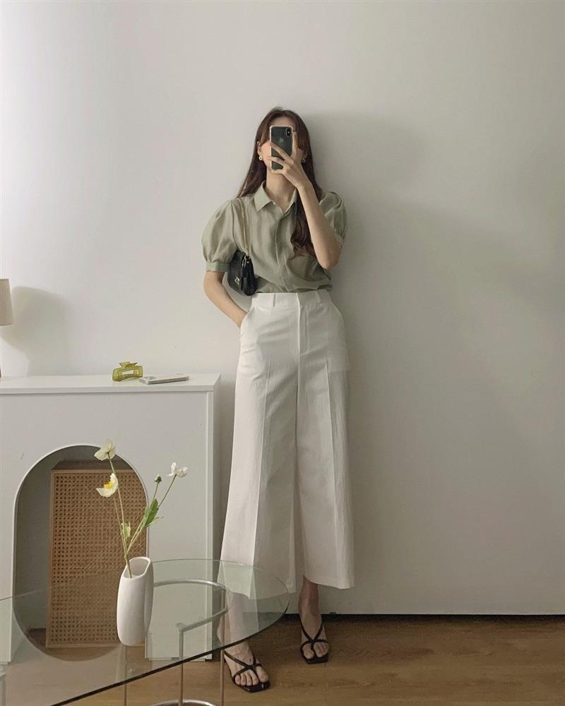5 công thức diện sơ mi cộc tay trẻ trung tới công sở