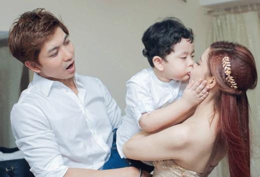 Quý tử nhà Trương Quỳnh Anh cao 1m8 vượt mẹ, tóc xoăn như sao nam Hàn Quốc-1