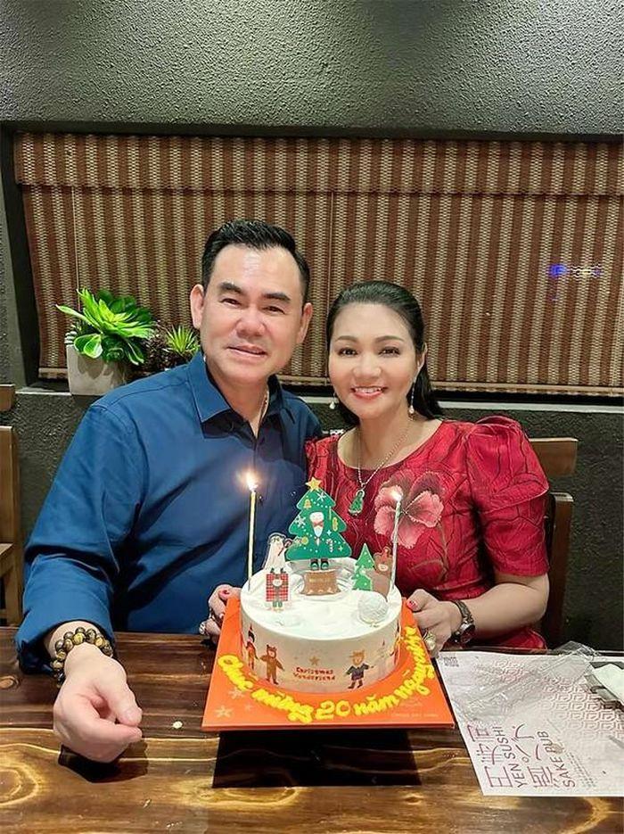 Ngọc Huyền thừa nhận trẻ trung và tươi tắn tuổi U60 nhờ thẩm mỹ, tự tin khoe sắc bên con gái-3