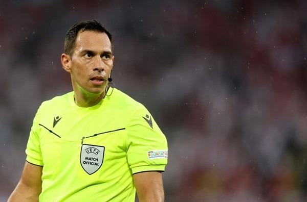 Tại sao lại có một trọng tài ngoài châu Âu bắt chính các trận ở EURO 2024?-2