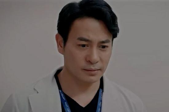 'Trạm cứu hộ trái tim': Bác sĩ bỏ rơi bệnh nhân đang chờ mổ, khán giả nổi giận