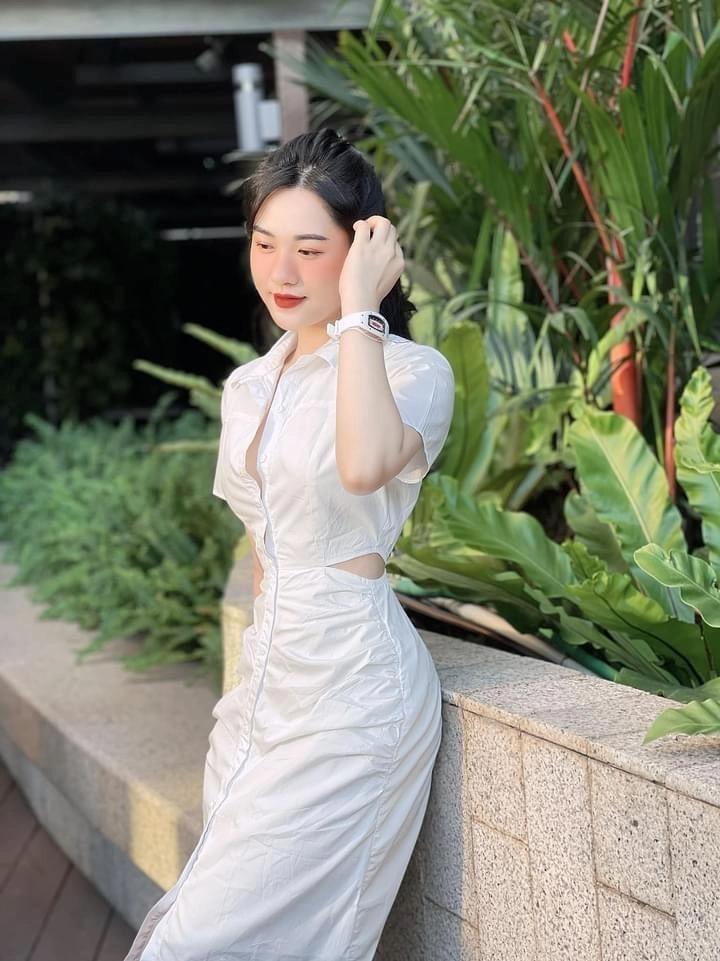 Mẫu váy sơ mi kém sang cần tránh diện đi làm-3