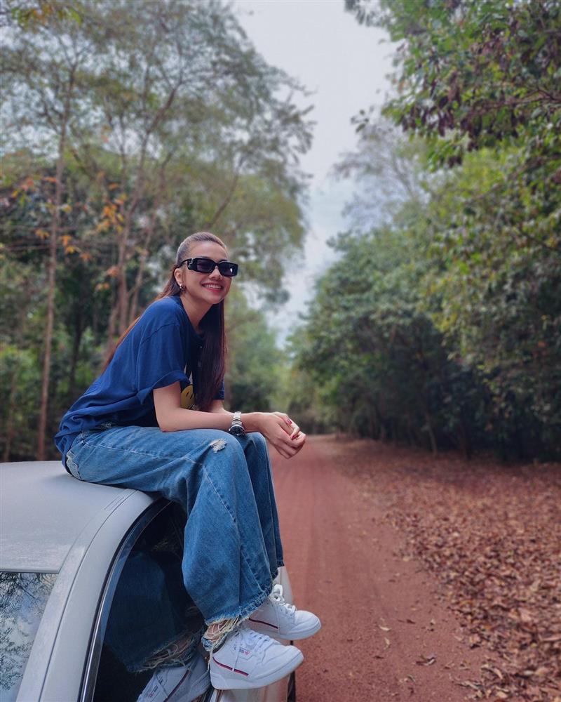 4 mỹ nhân Việt mặc áo thun đẹp xuất sắc, gợi ý những cách phối đồ chuẩn sành điệu-1