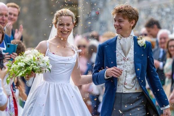 Chân dung nữ giám đốc vừa sinh con thứ 3 cho tỷ phú giàu nhất thế giới Elon Musk dù không yêu-4