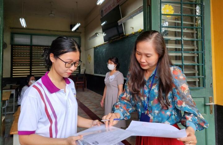 Quên căn cước công dân, giấy dự thi tốt nghiệp, thí sinh có cần quay về lấy?