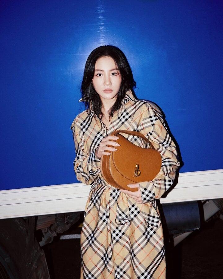 Văn Mai Hương khoe vai trần quyến rũ, hội ngộ loạt sao châu Á-7