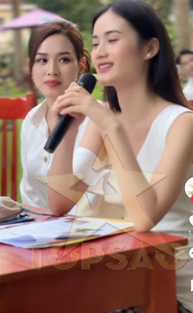 Đỗ Thị Hà lấn át Hoa hậu Ý Nhi khi đứng chung khung hình-4