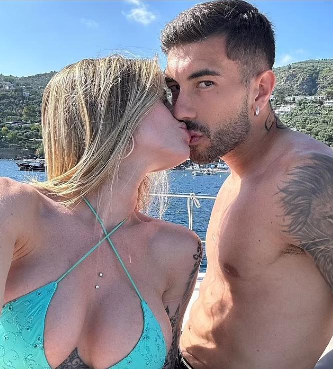 Chuyện tình rắc rối của siêu dự bị tuyển Ý, bị đồn đổ vỏ cho đồng đội-1